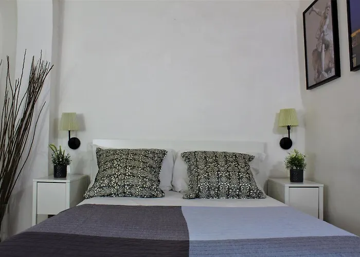 Crystal Ship Apartments